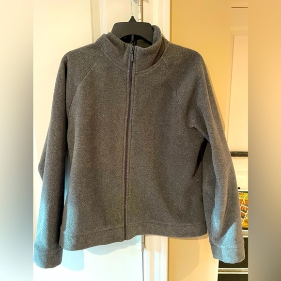 GAP Jackets & Blazers - Gap Grey Women’s Fleece Jacket Size XL